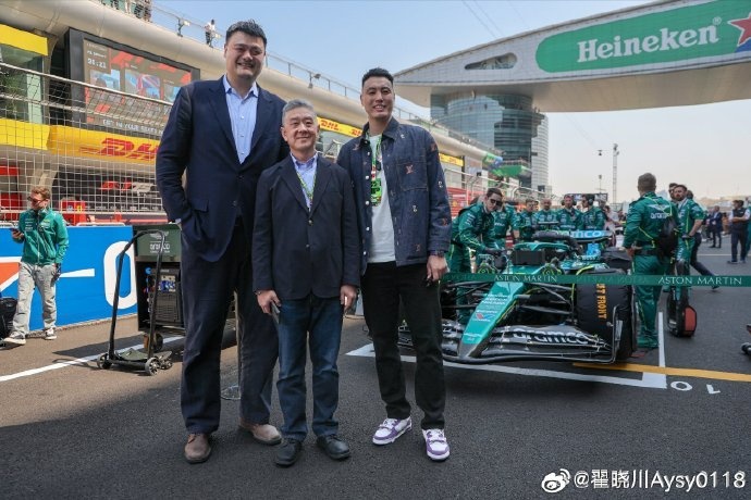聯(lián)動(dòng)F1！翟曉川曬與姚明、阿隆索、范志毅、周冠宇等的合照